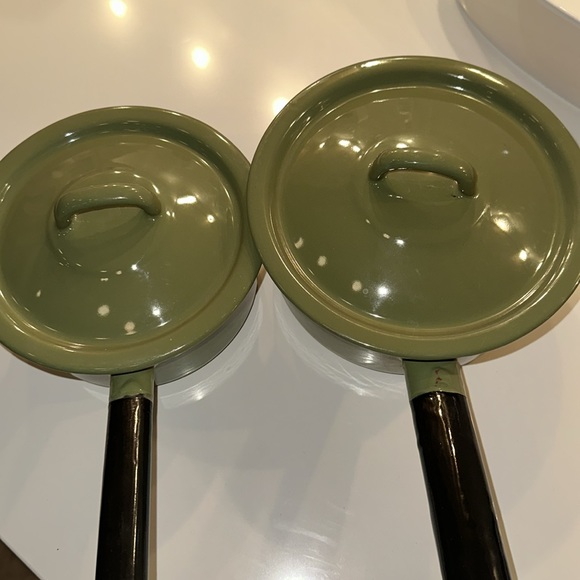 Retro - Vintage Universal green enamel sauce pans with lids - Midcentury - Picture 3 of 16